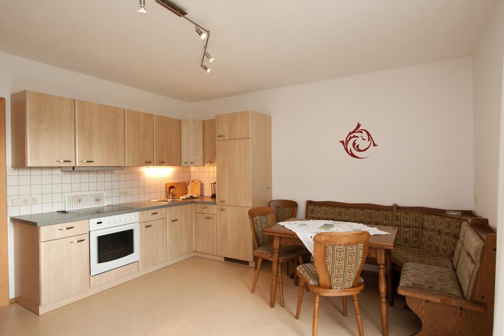 Appartment Laerchenalm سانكت مارتن ام تنيسي الغرفة الصورة